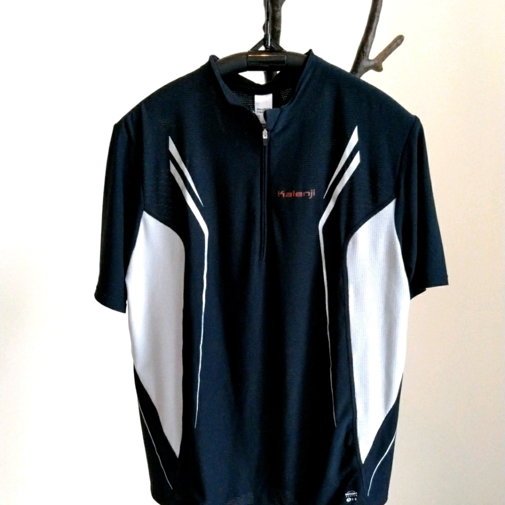 Kalenji (France) top - NWOT